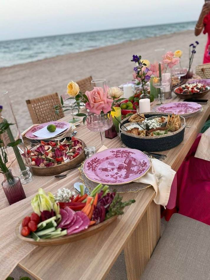 Table on the sand, beach. Chef Tasos Luxury Dining, Miami